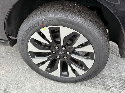 New 2026 Ford Expedition Platinum w/ Driver's Package image 8