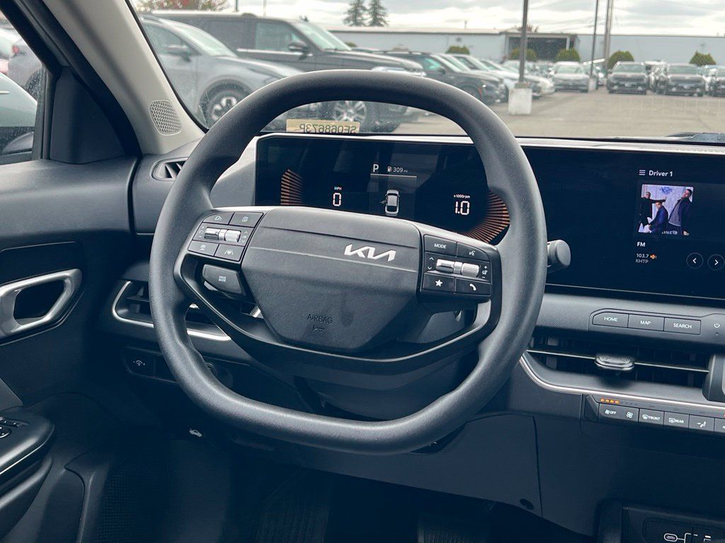 Certified 2025 Kia K4 FWD image 12
