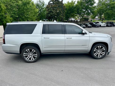 Used 2018 GMC Yukon XL Denali w/ Denali Ultimate Package AWD/4WD image 4