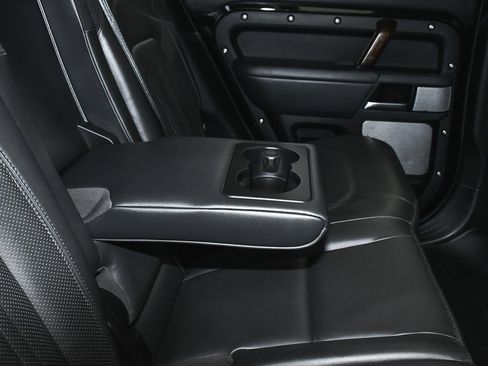 Used 2024 Land Rover Defender 130 X image 41