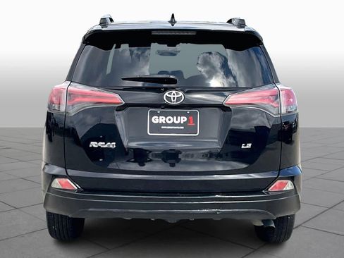 Used 2016 Toyota RAV4 LE image 4
