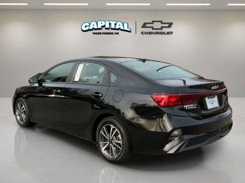 Used 2023 Kia Forte LXS image 3
