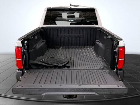 Used 2025 Toyota Tacoma SR w/ SR Upgrade Package AWD/4WD image 5