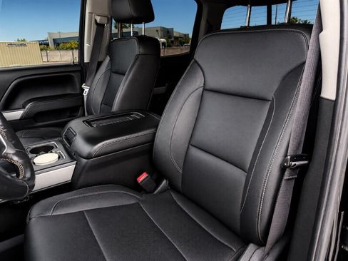 Used 2017 Chevrolet Silverado 2500 LTZ w/ Midnight Edition AWD/4WD image 13
