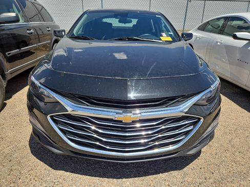 Used 2023 Chevrolet Malibu LT FWD image 2