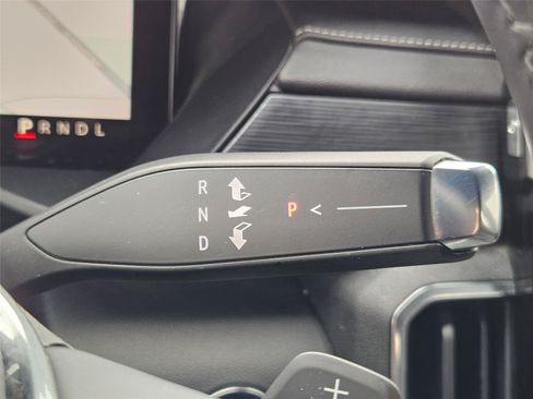 Used 2025 GMC Acadia Elevation FWD image 22