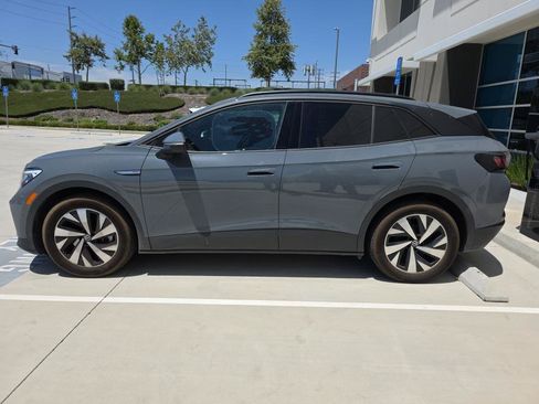 Certified 2025 Volkswagen ID.4 Pro RWD image 6