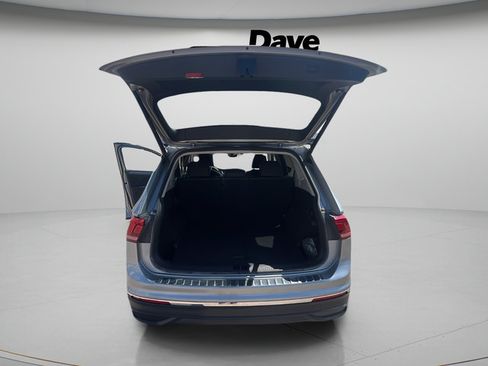 Used 2022 Volkswagen Tiguan SE AWD/4WD image 25