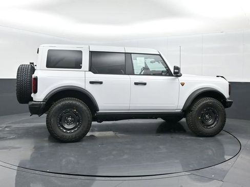 New 2025 Ford Bronco Badlands image 8