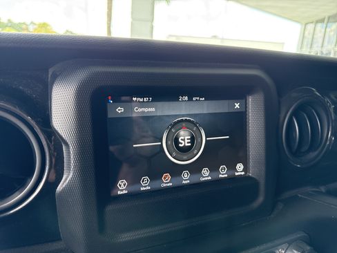 Used 2022 Jeep Wrangler Unlimited Sport AWD/4WD image 24