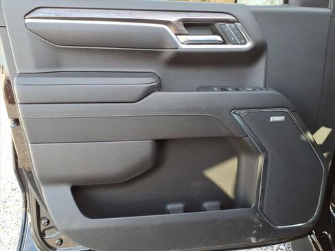 Used 2023 Chevrolet Silverado 1500 LTZ w/ LTZ Premium Package image 12