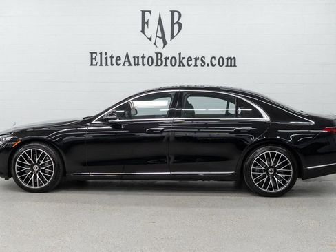 Used 2022 Mercedes-Benz S 580 4MATIC Sedan image 2