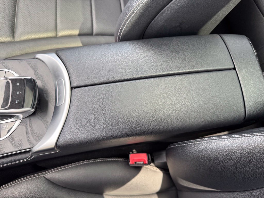 Used 2019 Mercedes-Benz GLC 350e 4MATIC image 16