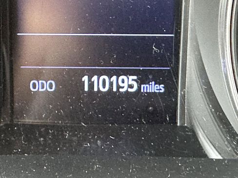 Used 2020 Toyota C-HR XLE image 13