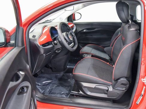 Used 2024 FIAT 500 e (RED) FWD image 13