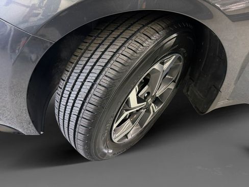 Used 2020 Kia Forte LXS FWD image 9