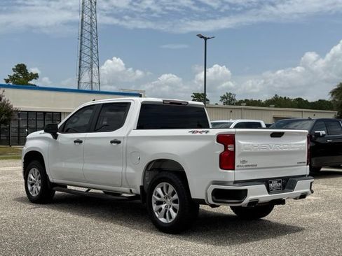 Used 2020 Chevrolet Silverado 1500 Custom w/ Custom Value Package AWD/4WD image 5