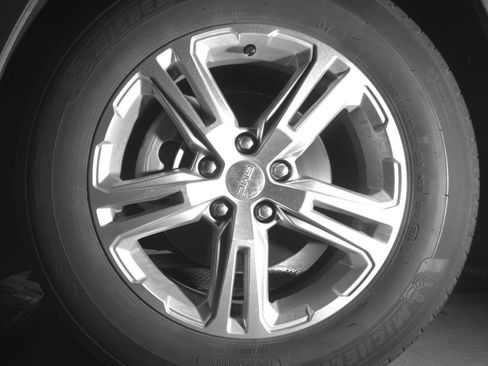 Used 2024 GMC Terrain SLE image 17