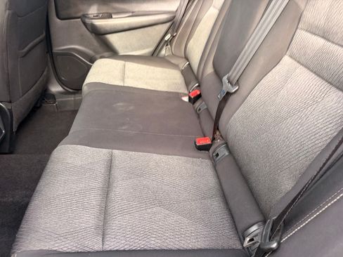 Used 2025 Nissan Rogue SV FWD image 17