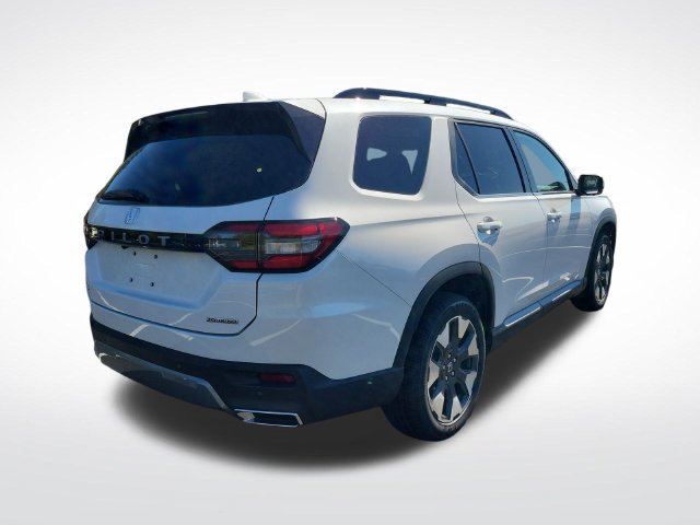 New 2026 Honda Pilot Touring image 13