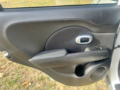 Used 2014 Kia Soul image 11