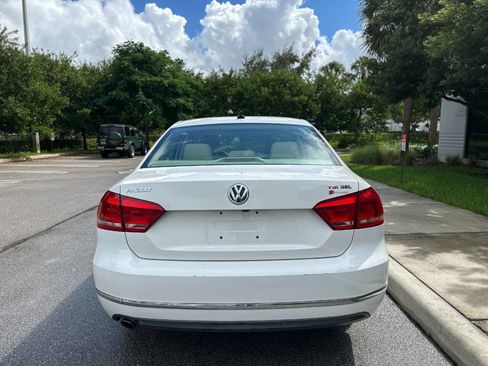 Used 2014 Volkswagen Passat 1.8T SEL Premium image 6