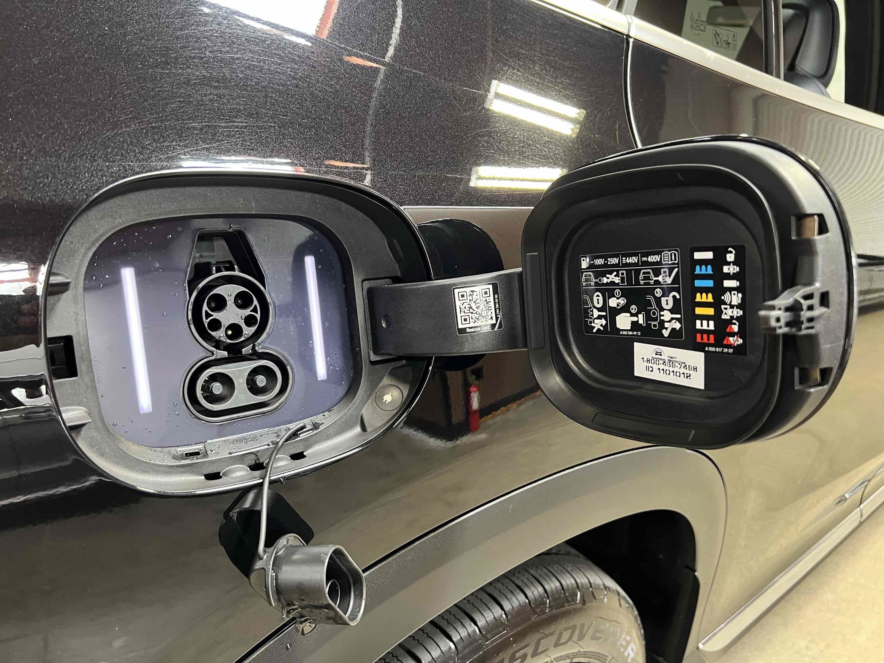 Used 2023 Mercedes-Benz EQE 350+ SUV image 10