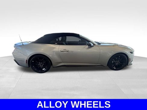 Used 2024 Ford Mustang Premium image 3