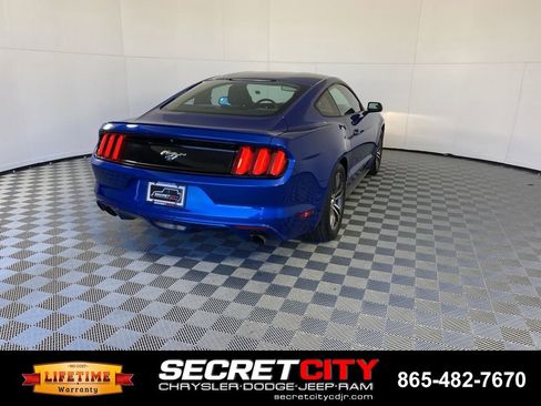 Used 2017 Ford Mustang Coupe RWD image 7