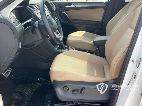 Used 2022 Volkswagen Tiguan SE R-Line FWD image 15