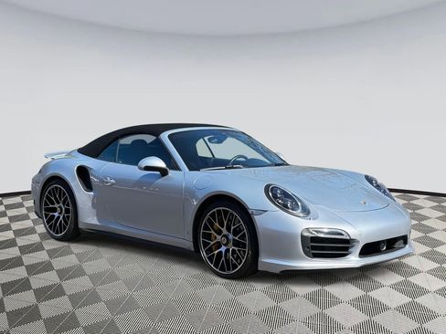 Used 2016 Porsche 911 Turbo S image 2