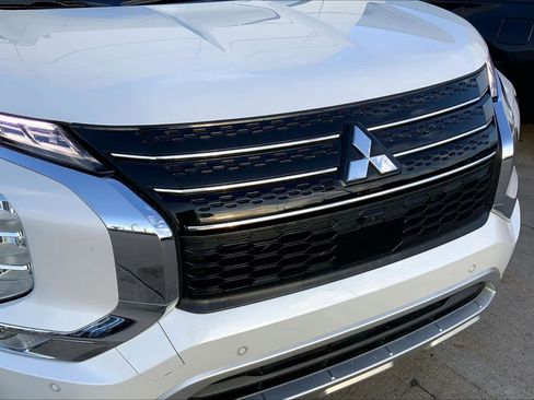 Used 2023 Mitsubishi Outlander SEL image 25