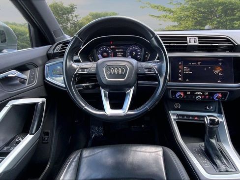 Used 2021 Audi Q3 2.0T Premium w/ Convenience Package AWD/4WD image 8