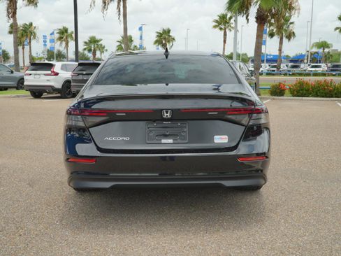 Used 2023 Honda Accord EX image 6