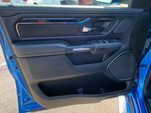 Used 2022 RAM 1500 Laramie AWD/4WD image 11