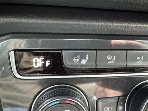 Used 2020 Volkswagen Tiguan SEL Premium R-Line image 40