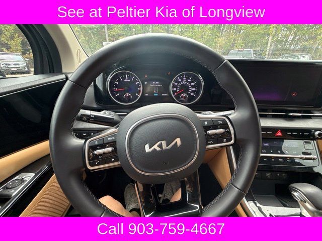 Used 2024 Kia Carnival EX FWD image 17