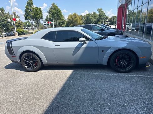 Used 2022 Dodge Challenger R/T Scat Pack RWD image 3