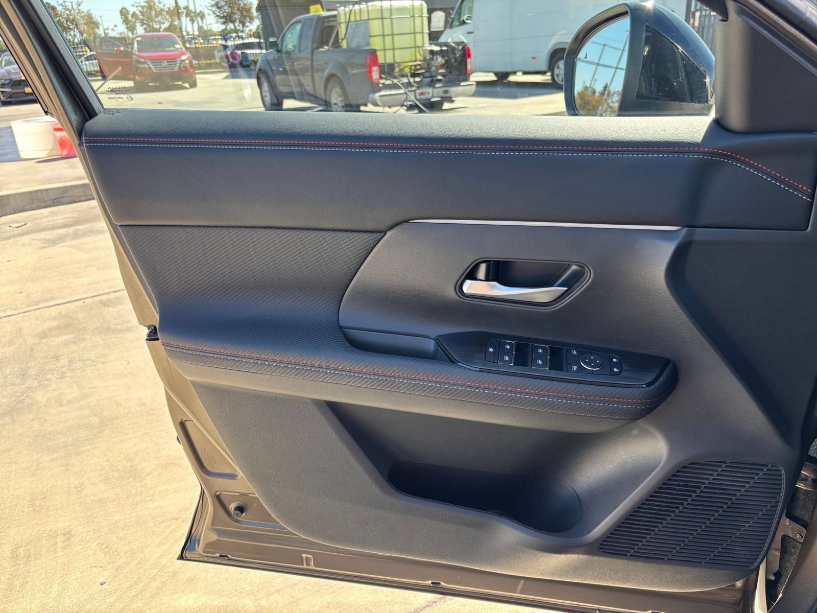 Used 2026 Nissan Kicks SR AWD/4WD image 18