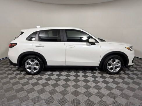 Used 2024 Honda HR-V LX image 7