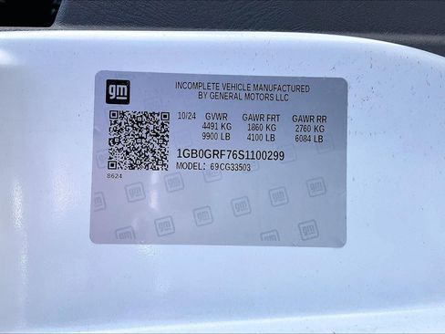 New 2025 Chevrolet Express 3500 1WT w/ Power Convenience Package image 13