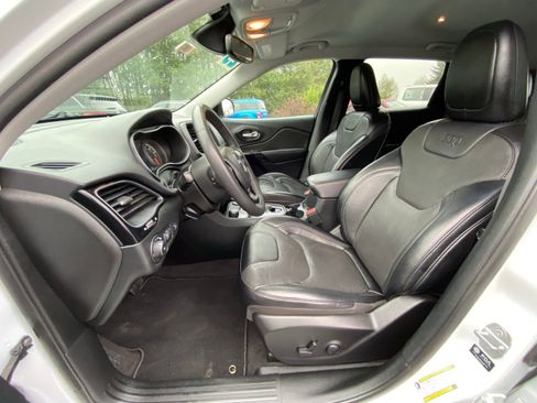 Used 2023 Jeep Cherokee Altitude Lux image 10