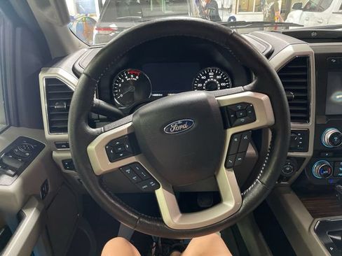 Used 2018 Ford F150 Lariat w/ Equipment Group 502A Luxury AWD/4WD image 14