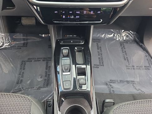 Used 2023 Chevrolet Bolt EUV LT FWD image 19