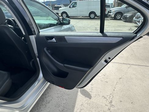 Used 2014 Volkswagen Jetta TDI FWD image 28