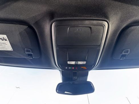 Used 2025 Buick Enclave Preferred image 22