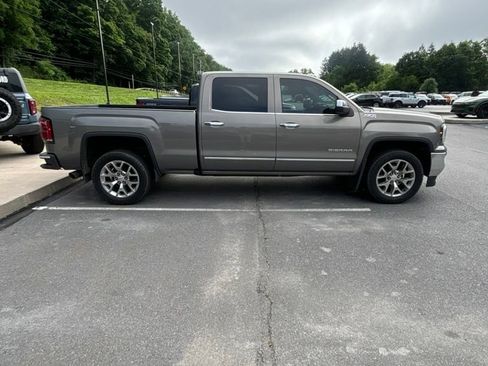 Used 2017 GMC Sierra 1500 SLT w/ SLT Premium Package AWD/4WD image 5