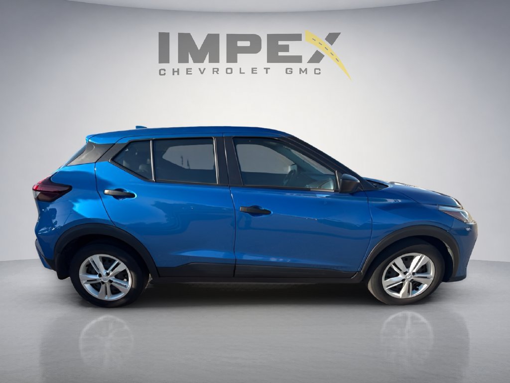 Used 2023 Nissan Kicks S FWD image 6