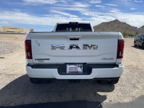 Used 2018 RAM 3500 Laramie AWD/4WD image 4