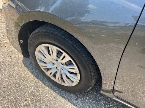 Used 2012 Toyota Camry LE FWD image 22